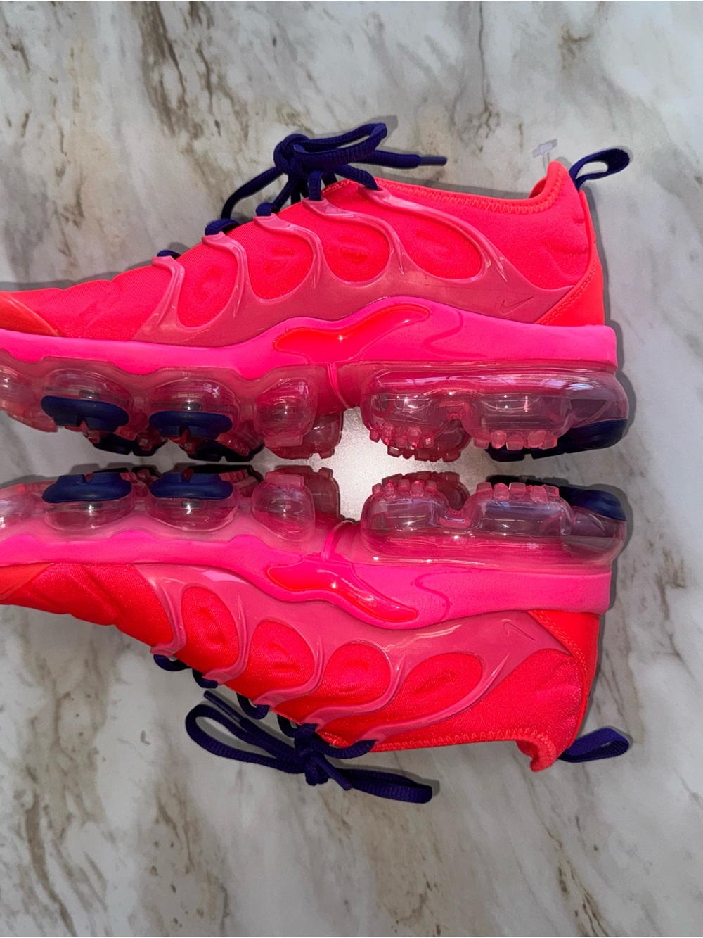 Nike Air VaporMax Plus women's sz 7 Bright Crimson/Pink NWOB BEST OFFER ACCEPTED - Picture 4 of 5
